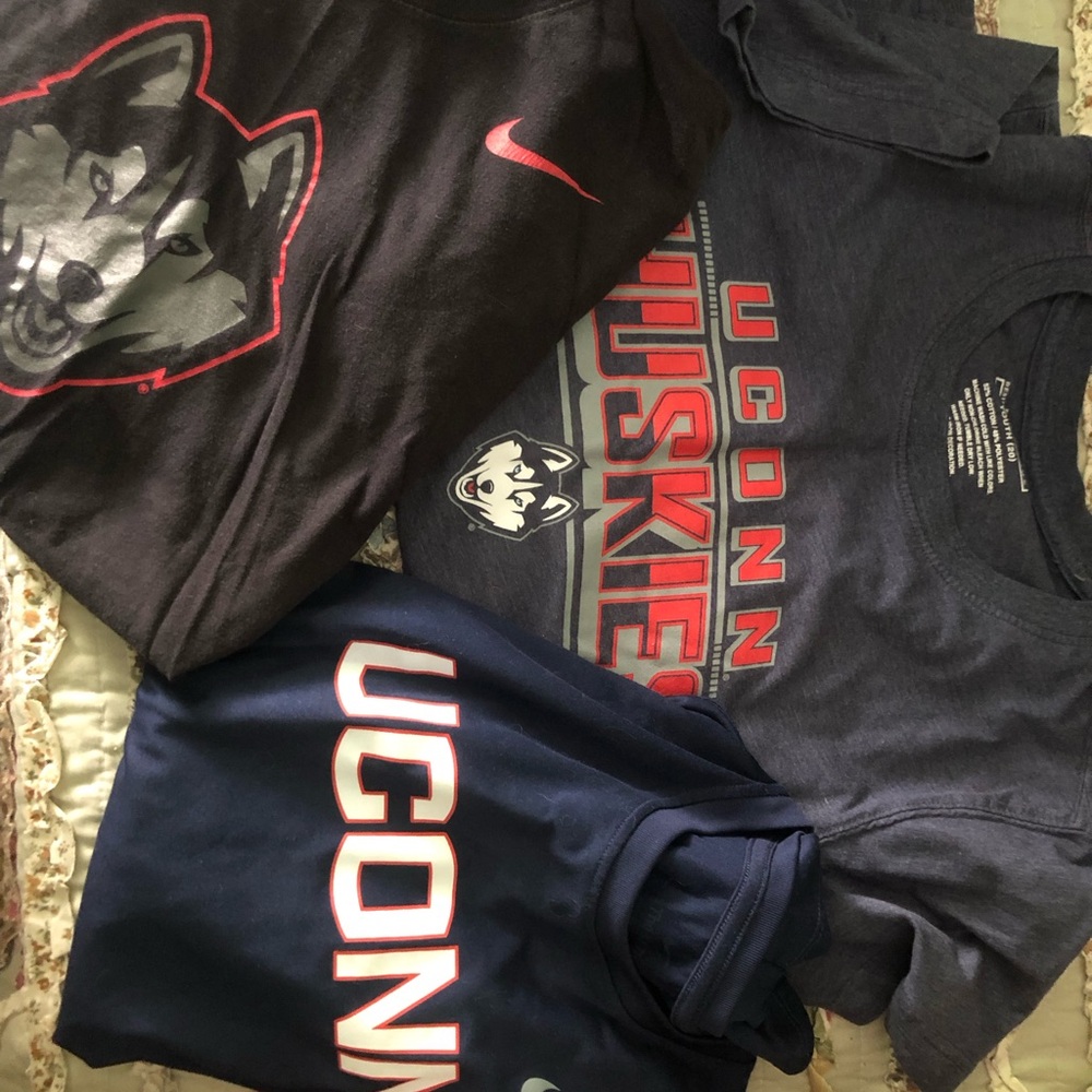 UConn Womens/Men’s Navy and Gray T-Shirts